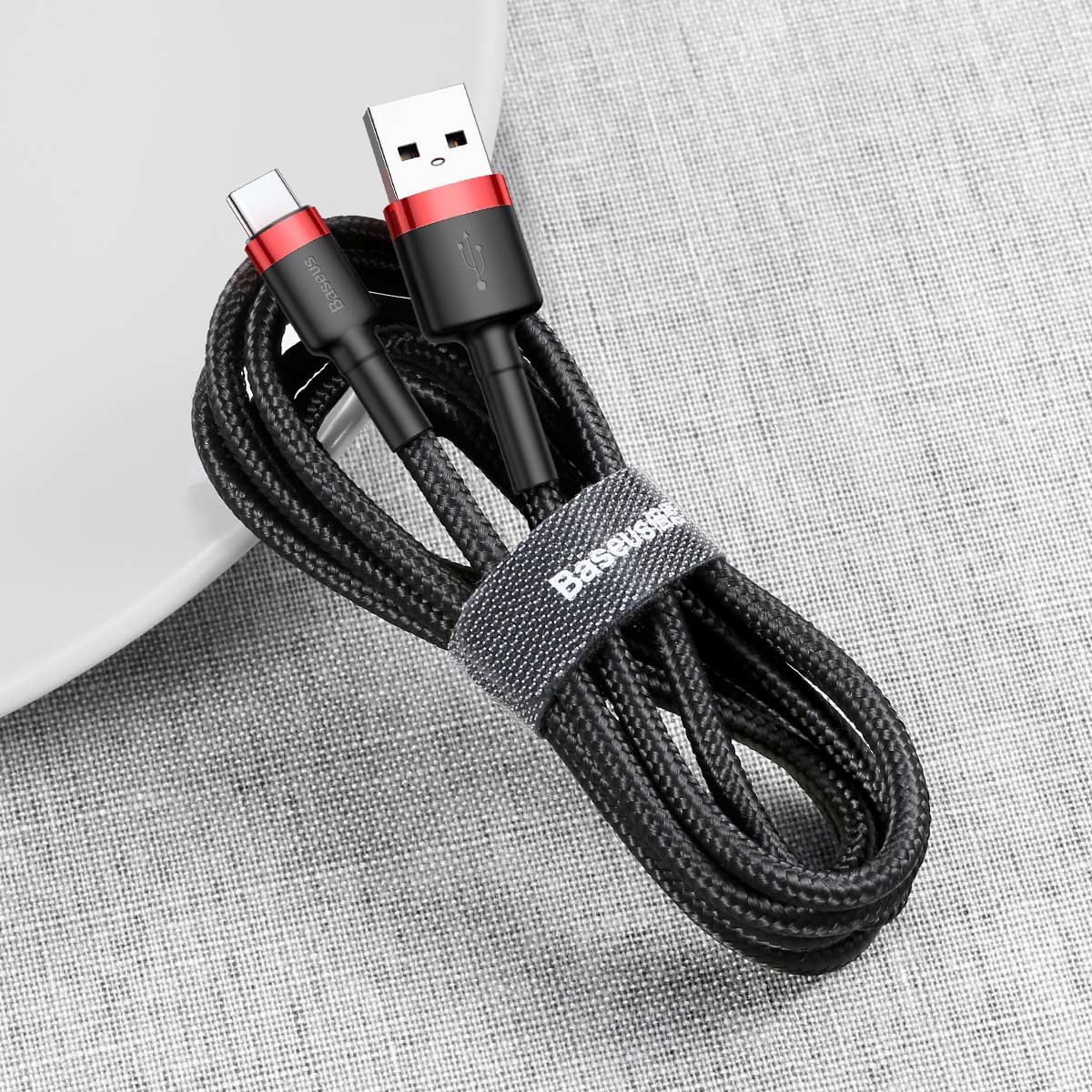 Baseus sladd Cafule USB – USB-C 2,0 m 2A röd-svart