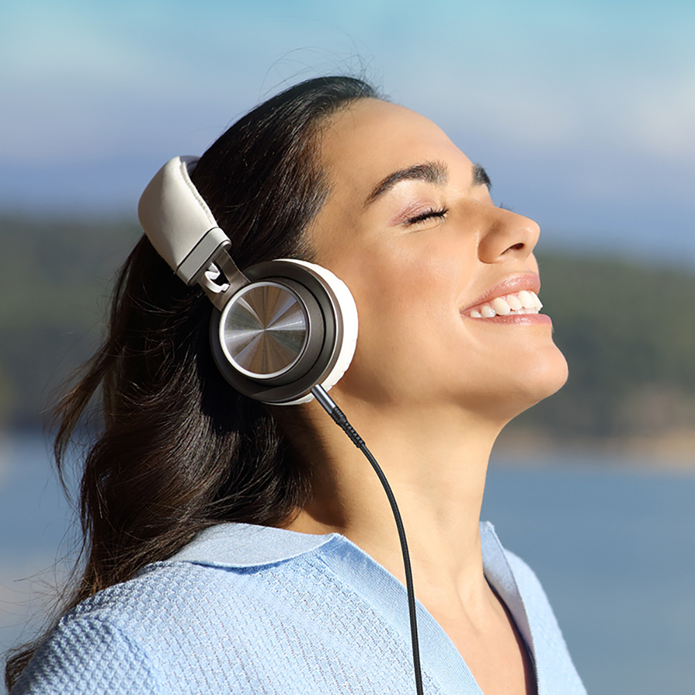 BWOO Cable AUX 3.5mm – Lightning BO-AUX068 black