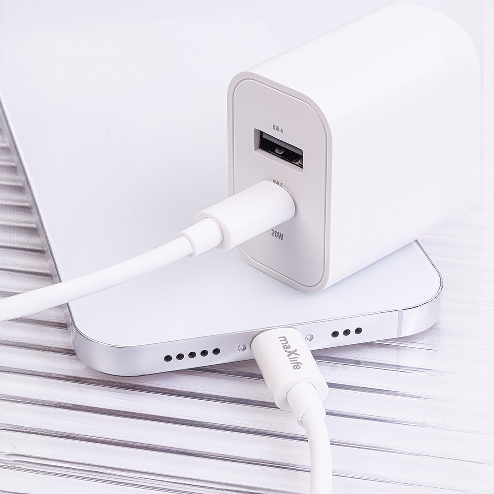 Maxlife MXTC-06-20AC PD QC charger 1x USB-C 1x USB 20W white + USB-C – USB-C cable 20W