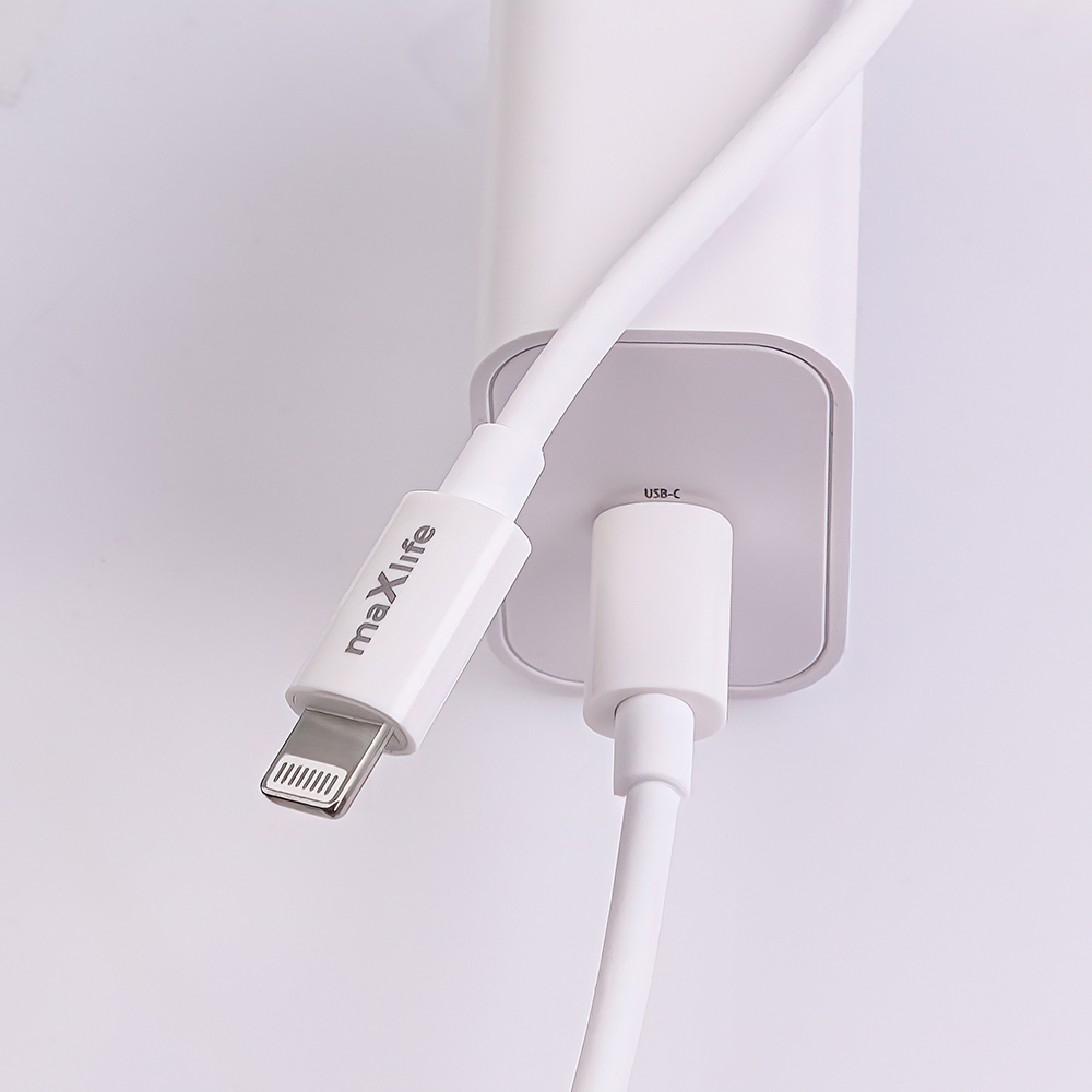 Maxlife MXTC-06-20C PD QC charger 1x USB-C 20W white + USB-C – Lightning cable 20W