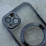 Färg Chrome Mag-fodral för iPhone 16e svart