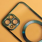 Color Chrome Mag-fodral för iPhone 16 6,1″ i grönt
