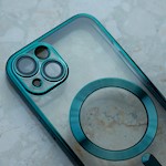 Color Chrome Mag-fodral för iPhone 16 6,1″ i grönt