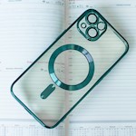 Color Chrome Mag-fodral för iPhone 16 6,1″ i grönt