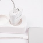 Evigt TC-01-20AC PD QC-laddare 1x USB-C 1x USB 20W vit