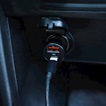 Maxlife MXCC-04 PD QC bil-laddare 1x USB-C 1x USB 20W svart + USB-C – Lightning-kabel 27W