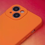 Silikonskal för iPhone 15 Pro 6,1″ orange