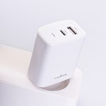 Maxlife MXTC-10-20AC PD QC-laddare 1x USB-C 1x USB 20W vit