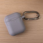 Kol-fodral för Airpods 4 i grått